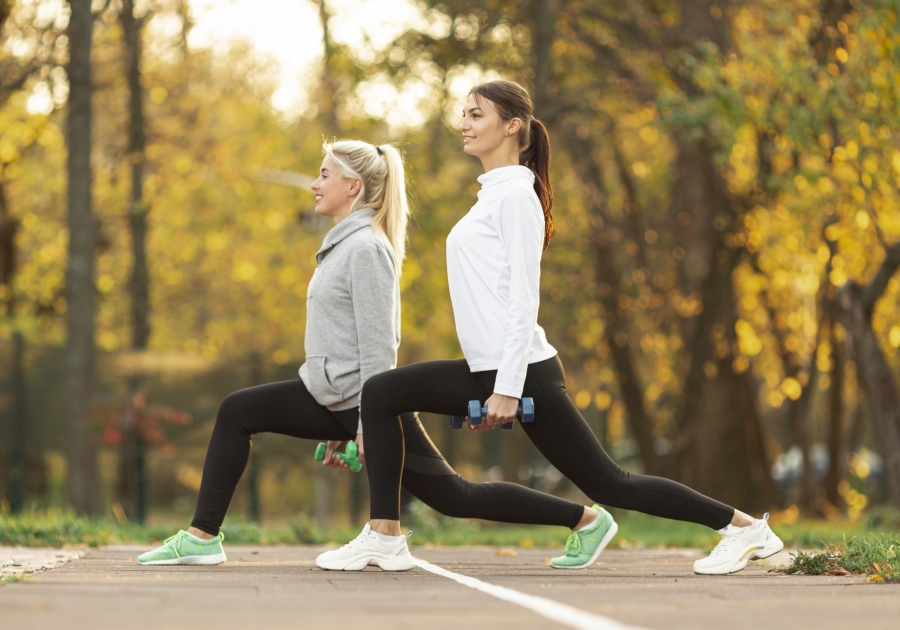 Aktywność fizyczna dla odprężenia: joga, tai chi i aktywności na świeżym powietrzu